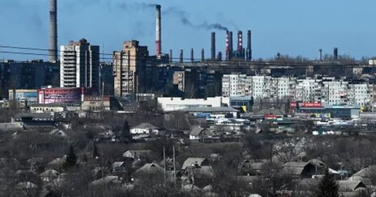 Озброєні люди обстріляли сім’ю з восьми людей в Макіївці на Донеччині