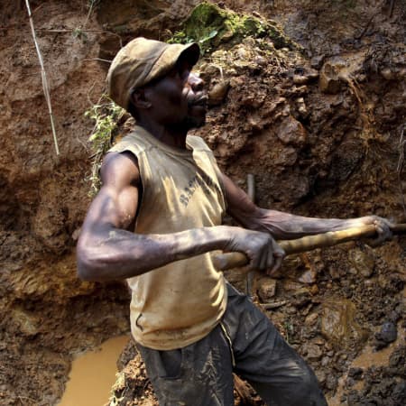 PMC "Wagner" is making money on African minerals to possibly finance the war against Ukraine