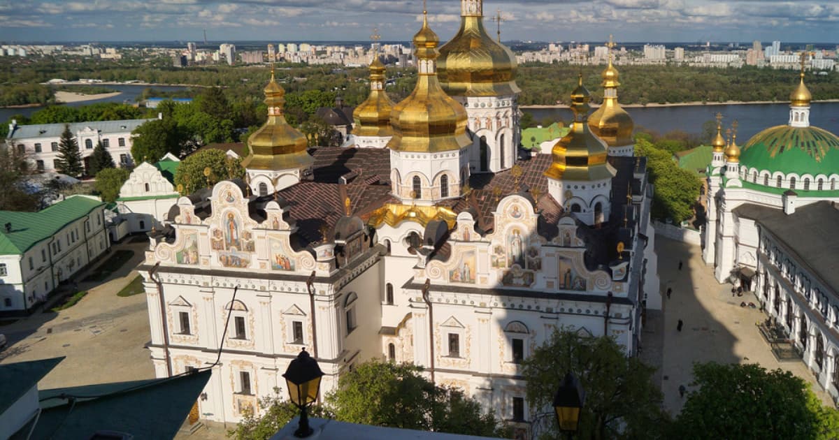 ПЦУ та Києво-Печерська лавра відреагували на те, що в Успенському соборі не дозволили відспівати загиблих бійців