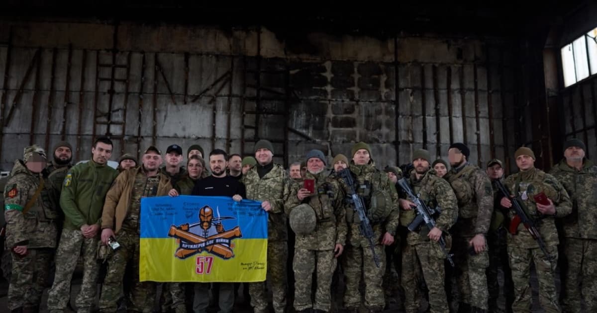 Zelenskyy visits the frontline positions in the Bakhmut direction