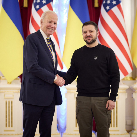 Volodymyr Zelenskyy welcomes Joe Biden's decision to support international "coalition of fighters"