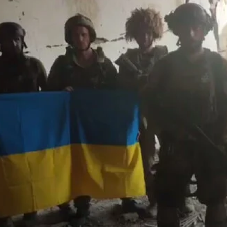 Ukrainian troops liberate Staromaiorske village