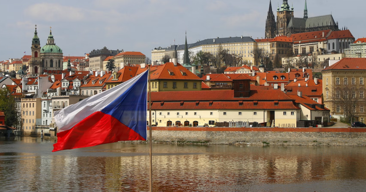 In Czechia, a waiter turned on the Russian anthem and a siren to mock a Ukrainian woman