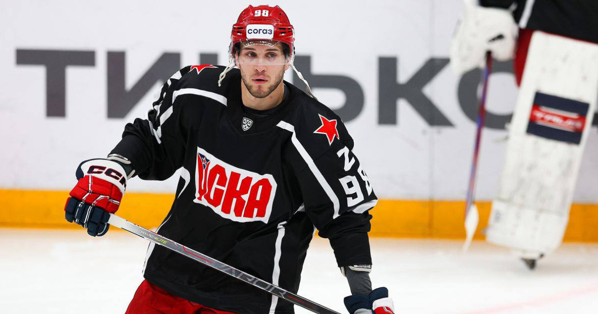 Russian hockey players from the CSKA Moscow club take to ice bearing Z-symbols