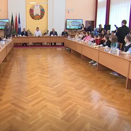 A meeting of foreign diplomats with Ukrainian deported children is held in Belarus