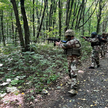 Вночі ЗСУ знищили два склади боєприпасів росіян в Чорнобаївці та Бериславі