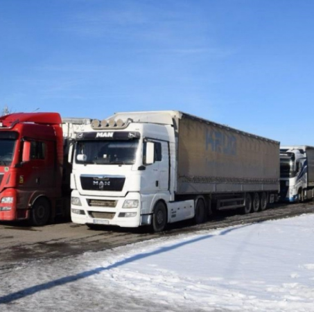 Romanian farmers stop blocking truck traffic at Porubne and Dyakove checkpoints on the Romanian-Ukrainian border