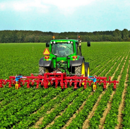 Hungarian farmers, following their Polish counterparts, are preparing protests on the border with Ukraine