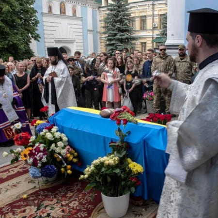 Майже 9 тисяч українських військових загинули у повномасштабній війні — Головнокомандувач ЗСУ