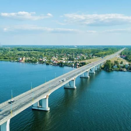 У районі Антонівського мосту пролунали вибухи у тимчасово окупованому Херсоні