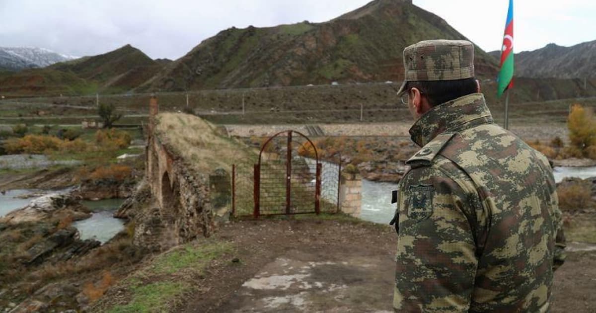 Між Азербайджаном і Вірменією почалося нове збройне зіткнення. Сторони звинувачують одна одну