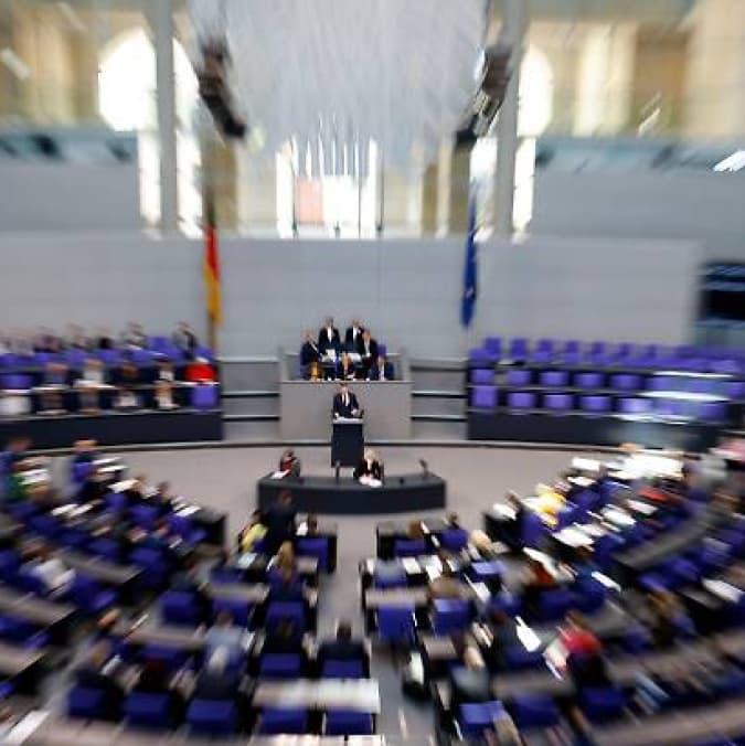 Парламент Німеччини не підтримав рішення про передачу танків Україні