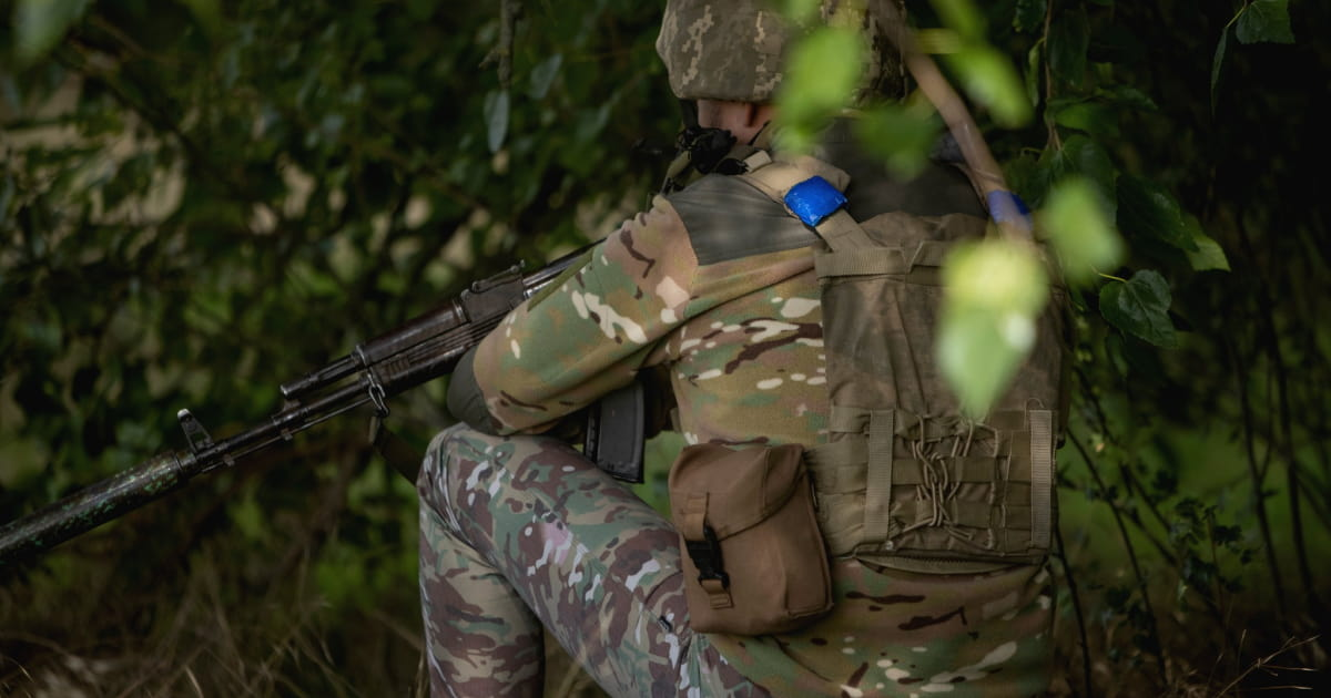 На півдні українські військові знищили п'ять російських складів боєприпасів у Безіменному, Тернових Подах, Калинівці та на Кінбурнській Косі