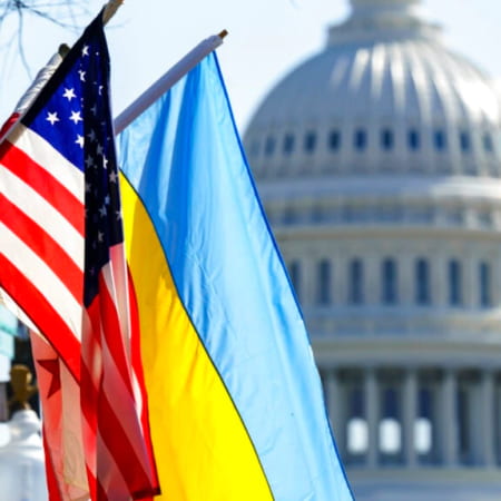 США планують щомісяця надавати Україні $1.5 млрд та закликають ЄС посилити допомогу — Bloomberg