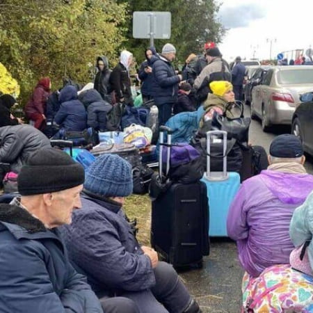 The Russian Federation took Ukrainian refugees in an unknown direction on the border of Estonia