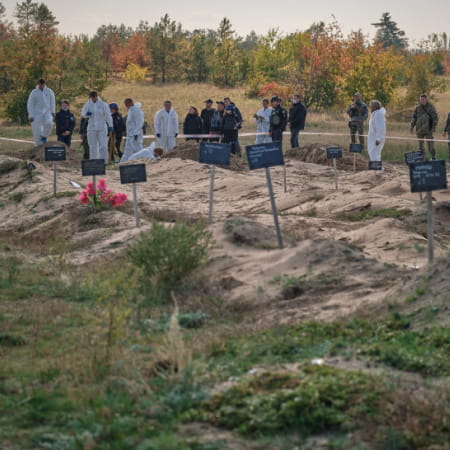 У звільненому Святогірську перепоховали тіла 21 цивільного жителя міста