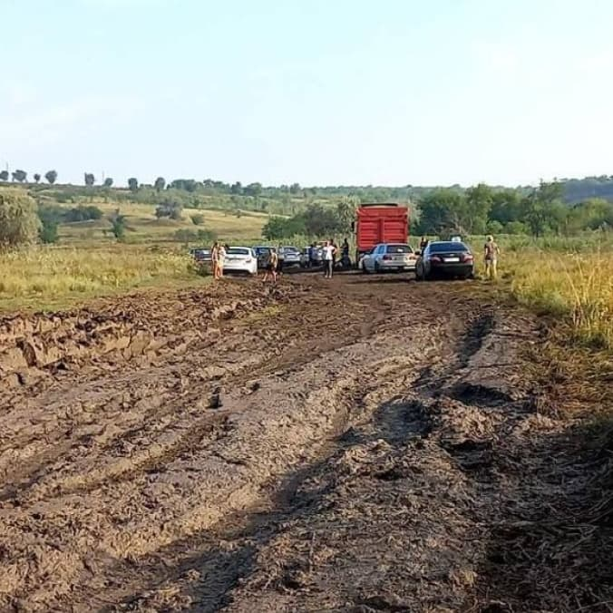 Russian militaries block evacuation from the temporarily occupied Kherson region to the territory controlled by Ukraine