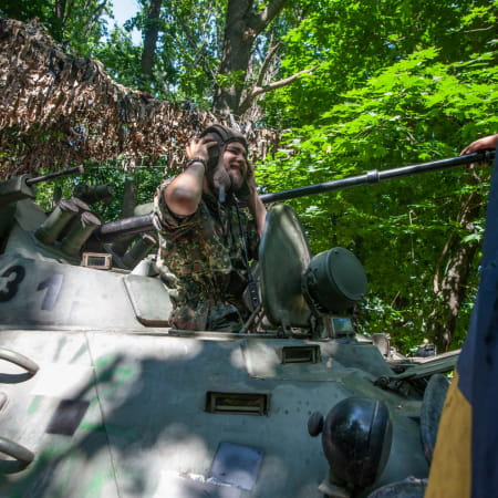 На Луганщині ЗСУ відбили штурм росіян у напрямку Золотарівка — Верхньокамʼянське