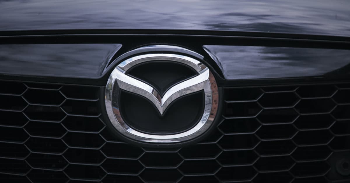 Автомобільна корпорація «Mazda» повідомила про передачу всієї частки в Росії підприємству «Sollers»