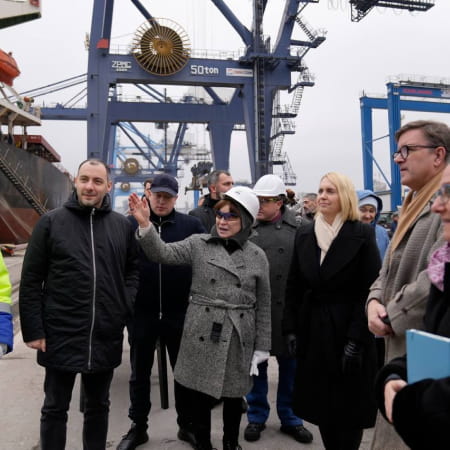 Ukrainian ports use less than 50% of their capacities within the "grain initiative" due to slowdown of inspections by the Russian side — Minister of Infrastructure Oleksandr Kubrakov.