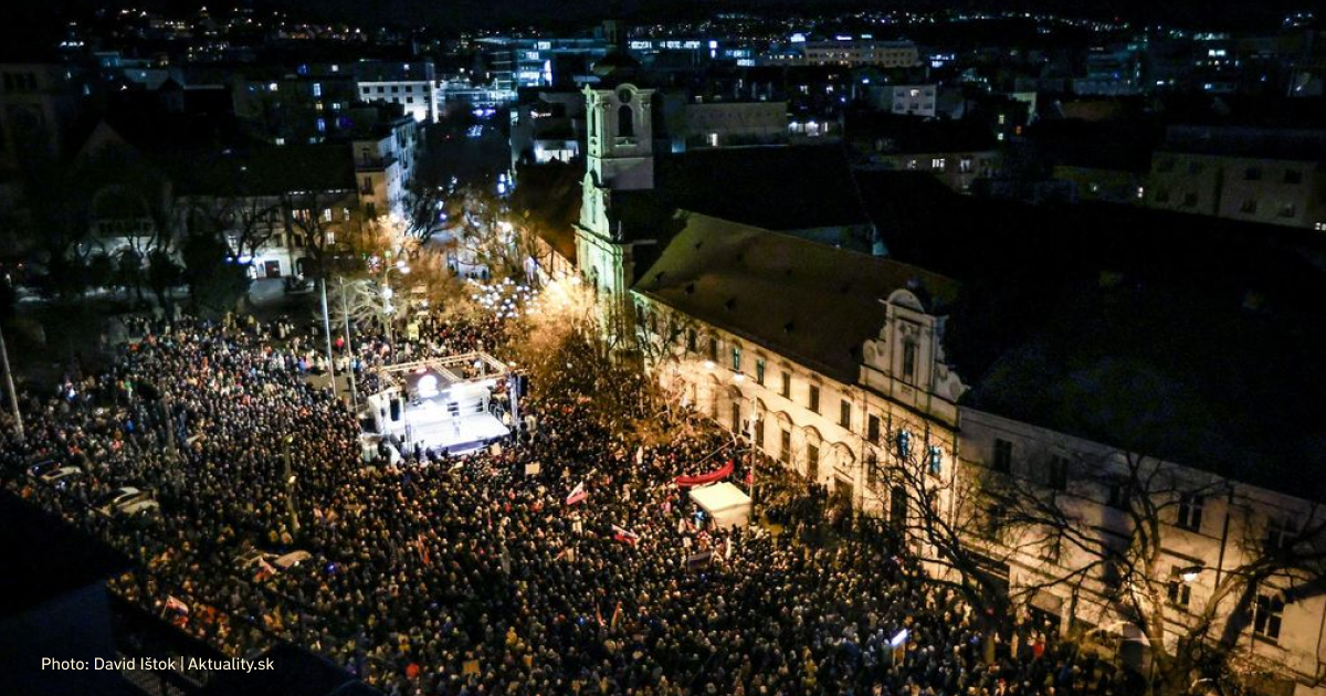 'Enough of Fico': massive protests continue in Slovakia against the government's attempt to disband the special anti-corruption prosecutor's office